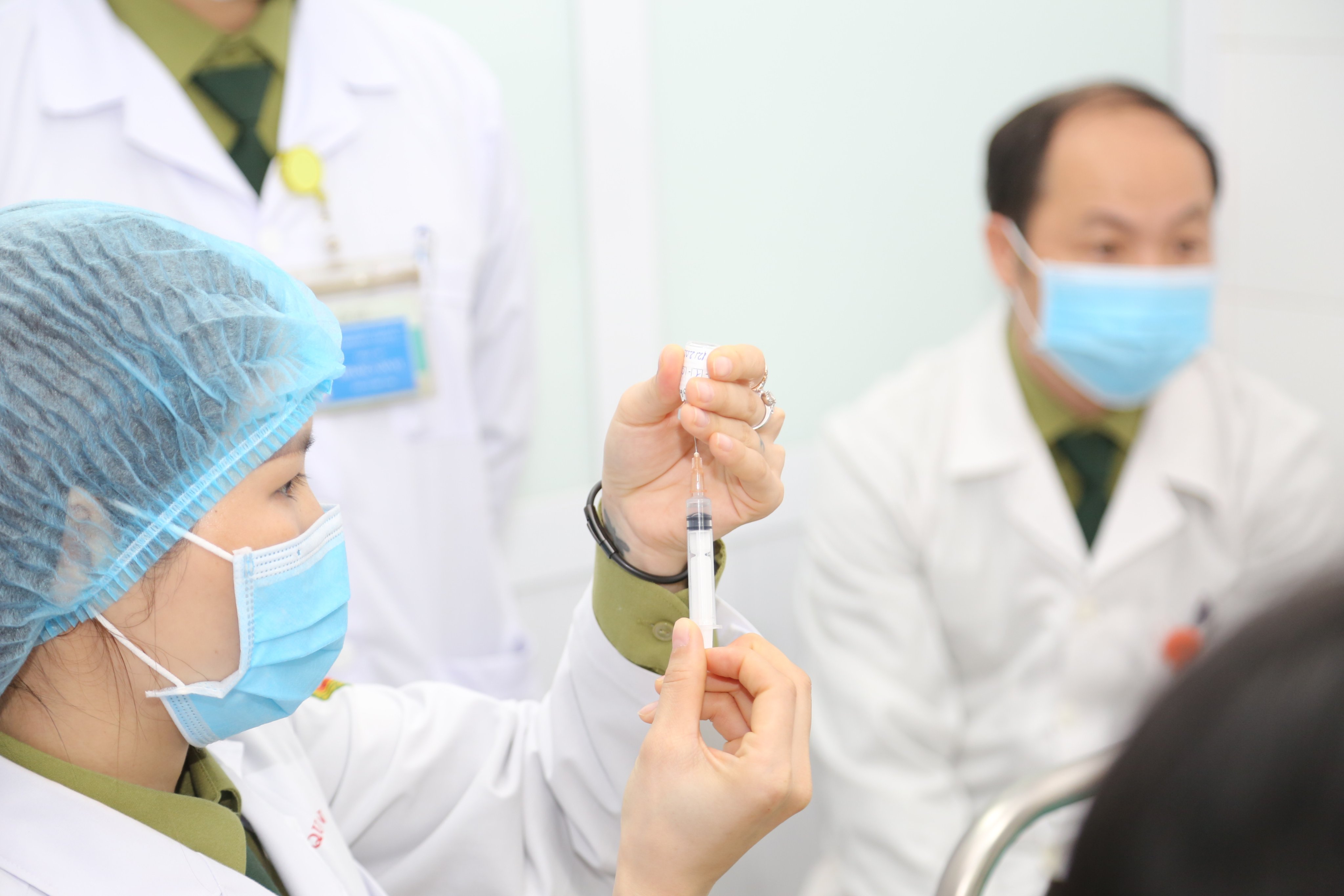 Toàn dân Việt Nam sẽ được tiêm miễn phí vaccine ngừa Covid-19 Hình 2